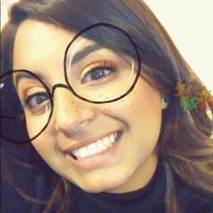 Meet your Posher, Steph